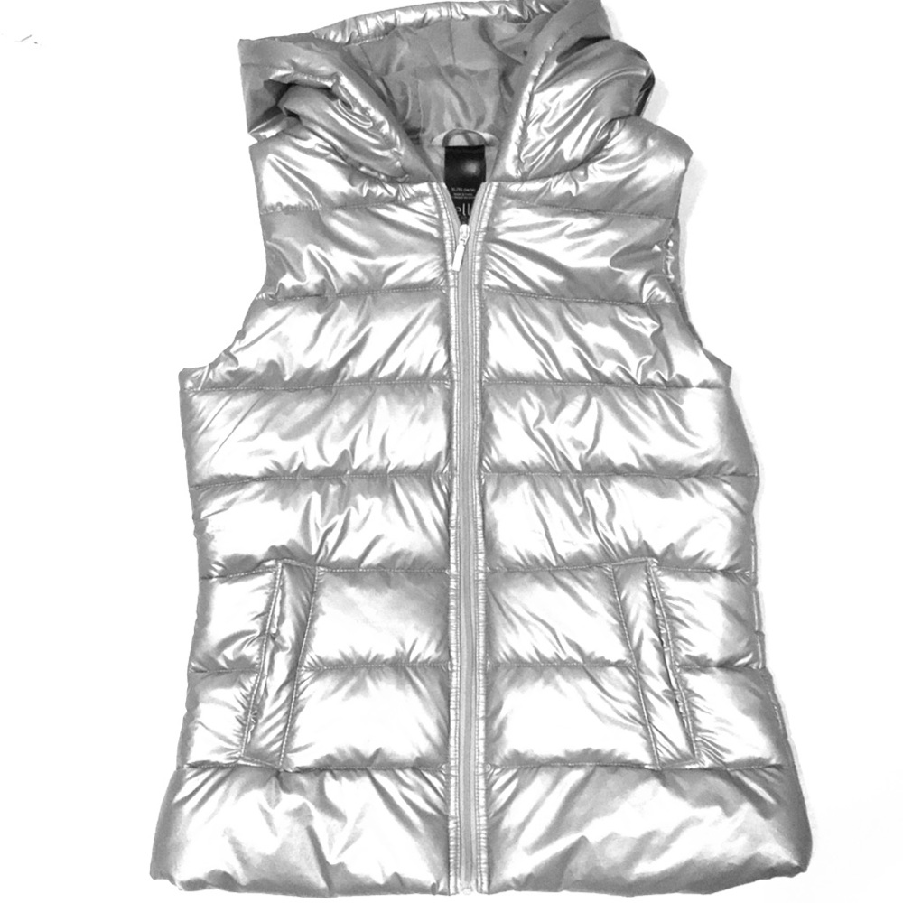 ZELLA SILVER HOODED PUFFER VEST